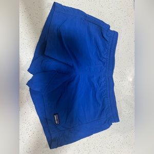 Blue Patagonia shorts in the size XL juniors